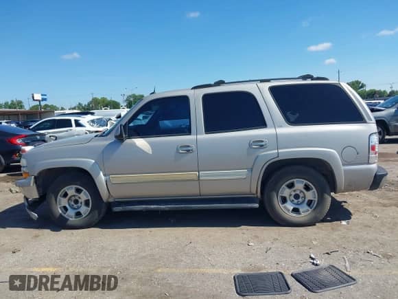 2004 Chevrolet Tahoe LT с VIN 1GNEC13Z54R268368, выставлен на аукционе IAAI как лот 42245314 с пробегом 182 977 миль миль и . История ставок и продаж доступна на DreamBid. Изображение 14.