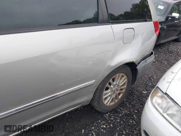 2008 Toyota Sienna XLE z VIN 5TDBK22C78S012774, wystawiony jako IAAI lot #42290495 z przebiegiem Nie podano mil oraz . Historia ofert i sprzedaży dostępna na DreamBid. Obrazek 6.