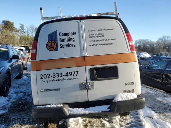 2018 Chevrolet Express Cargo z VIN 1GCZGGFG6J1196019, wystawiony jako Copart lot #86287934 z przebiegiem Nie podano mil oraz Szkoda całkowita • Salvage title. Historia ofert i sprzedaży dostępna na DreamBid. Obrazek 6.