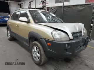 2005 Hyundai Tucson GLS z VIN KM8JN12DX5U135557, wystawiony jako IAAI lot #43002526 z przebiegiem 197 122 mil mil oraz . Historia ofert i sprzedaży dostępna na DreamBid. Obrazek 1.