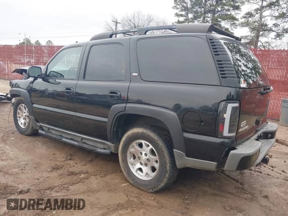 2006 Chevrolet Tahoe Z71 с VIN 1GNEC13T76R114680, выставлен на аукционе IAAI как лот 41588650 с пробегом Не указан миль и . История ставок и продаж доступна на DreamBid. Изображение 3.