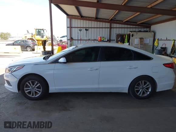 2016 Hyundai Sonata SE с VIN 5NPE24AF4GH418813, выставлен на аукционе IAAI как лот 42365898 с пробегом 98 606 миль миль и . История ставок и продаж доступна на DreamBid. Изображение 14.