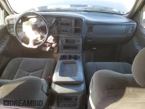 2004 Chevrolet Silverado 1500 LT с VIN 2GCEK13T041434585, выставлен на аукционе Copart как лот 81670295 с пробегом 398 825 миль миль и Списание • Salvage title. История ставок и продаж доступна на DreamBid. Изображение 8.