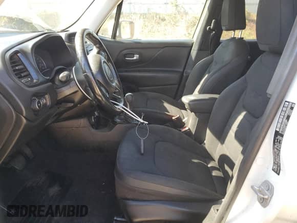 2017 Jeep Renegade Latitude with VIN ZACCJBBB5HPF93008, listed as a Copart auction lot 86262765 with 119,257 mi miles and Clean title. Bid and sale history available at DreamBid. Image 7.