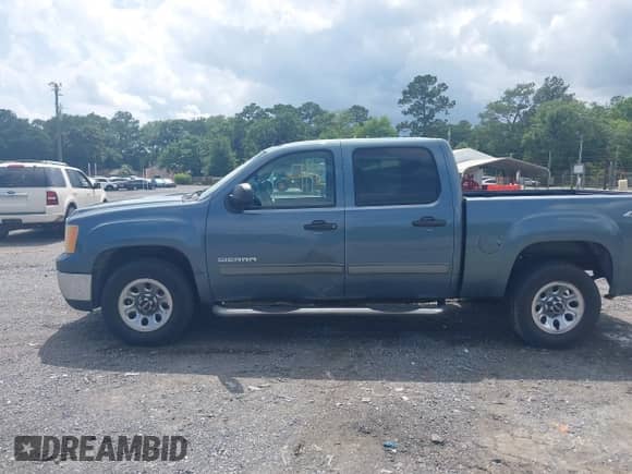 2011 GMC Sierra 1500 SL z VIN 3GTP2UEA0BG333489, wystawiony jako IAAI lot #42434038 z przebiegiem 286 560 mil mil oraz . Historia ofert i sprzedaży dostępna na DreamBid. Obrazek 14.