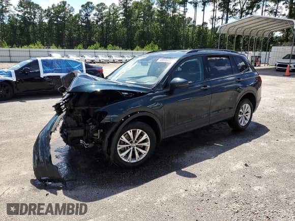 2019 Volkswagen Tiguan S с VIN 3VV1B7AX5KM130358, выставлен на аукционе Copart как лот 68848455 с пробегом Не указан миль и Списание • Salvage title. История ставок и продаж доступна на DreamBid. Изображение 1.