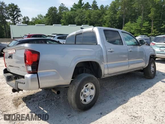 2021 Toyota Tacoma TRD Off Road with VIN 3TMCZ5AN7MM442934, listed as a Copart auction lot 66176935 with 26,146 mi miles and Salvage title. Bid and sale history available at DreamBid. Image 4.