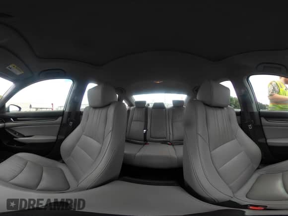 2019 Honda Accord EX-L с VIN 1HGCV1F54KA110720, выставлен на аукционе IAAI как лот 42880920 с пробегом 112 929 миль миль и . История ставок и продаж доступна на DreamBid. Изображение 18.