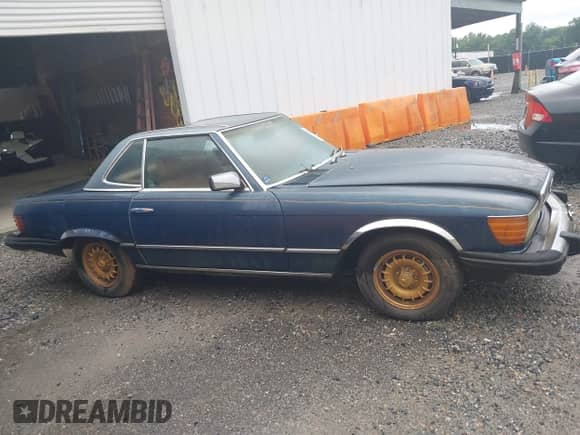 1985 Mercedes-Benz 380 with VIN WDBBA45C1FA018962, listed as a IAAI auction lot 42449076 with 142,436 mi miles and . Bid and sale history available at DreamBid. Image 13.