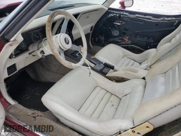 1979 Chevrolet Corvette с VIN 1Z8789S445377, выставлен на аукционе Copart как лот 87713795 с пробегом 74 154 миль миль и Чистый • Clean title. История ставок и продаж доступна на DreamBid. Изображение 7.