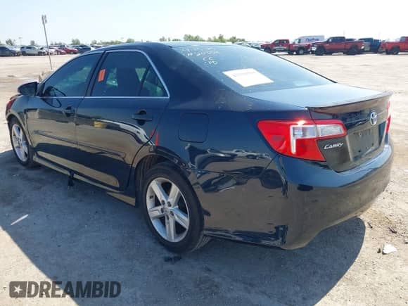 2014 Toyota Camry SE with VIN 4T1BF1FK8EU387561, listed as a IAAI auction lot 43310398 with 168,479 mi miles and . Bid and sale history available at DreamBid. Image 3.