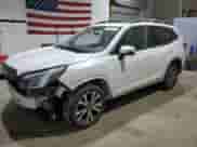 2023 Subaru Forester Limited z VIN JF2SKAPC5PH508275, wystawiony jako Copart lot #67937275 z przebiegiem 30 959 mil mil oraz Szkoda całkowita • Salvage title. Historia ofert i sprzedaży dostępna na DreamBid. Obrazek 1.