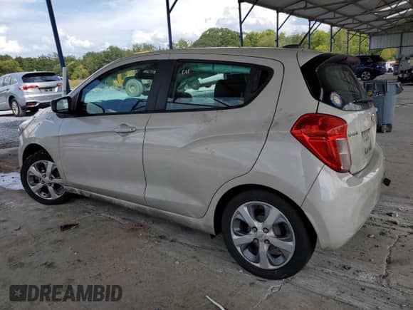 2019 Chevrolet Spark LS with VIN KL8CB6SA3KC800916, listed as a Copart auction lot 84379075 with 116,641 mi miles and Salvage title. Bid and sale history available at DreamBid. Image 2.