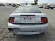 2001 Ford Mustang GT Deluxe с VIN 1FAFP42X81F229392, выставлен на аукционе Copart как лот 81474935 с пробегом 116 702 миль миль и Списание • Salvage title. История ставок и продаж доступна на DreamBid. Изображение 6.