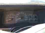 1998 GMC Sierra 1500 z VIN 1GTEC19M2WE513447, wystawiony jako Copart lot #87942755 z przebiegiem 209 492 mil mil oraz Szkoda całkowita • Salvage title. Historia ofert i sprzedaży dostępna na DreamBid. Obrazek 9.