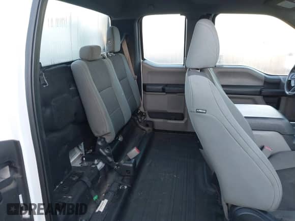 2015 Ford F-150 XL z VIN 1FTEX1CP9FFC25202, wystawiony jako IAAI lot #43532907 z przebiegiem 187 998 mil mil oraz . Historia ofert i sprzedaży dostępna na DreamBid. Obrazek 8.