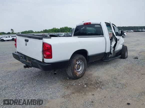 2008 Dodge 1500 ST z VIN 1D7HA16K48J193456, wystawiony jako IAAI lot #42214891 z przebiegiem Nie podano mil oraz . Historia ofert i sprzedaży dostępna na DreamBid. Obrazek 4.