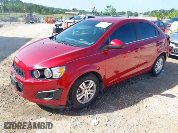2013 Chevrolet Sonic LT с VIN 1G1JC5SB1D4109002, выставлен на аукционе IAAI как лот 42533279 с пробегом 128 315 миль миль и . История ставок и продаж доступна на DreamBid. Изображение 17.