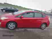 2011 Toyota Prius III z VIN JTDKN3DU3B1418431, wystawiony jako IAAI lot #43427915 z przebiegiem 178 439 mil mil oraz . Historia ofert i sprzedaży dostępna na DreamBid. Obrazek 14.