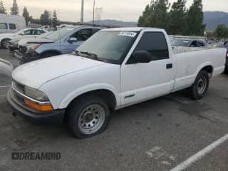 1999 Chevrolet S-10 с VIN 1GCCS14X8X8165133, выставлен на аукционе Copart как лот 84714044 с пробегом 254 406 миль миль и Списание • Salvage title. История ставок и продаж доступна на DreamBid. Изображение 1.