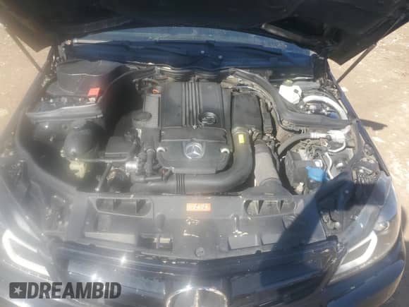 2012 Mercedes-Benz C 250 с VIN WDDGJ4HB0CF859816, выставлен на аукционе Copart как лот 81598075 с пробегом 105 485 миль миль и Списание • Salvage title. История ставок и продаж доступна на DreamBid. Изображение 11.