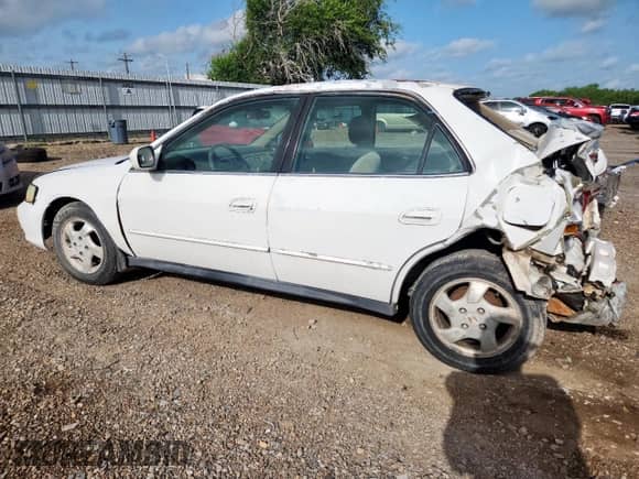 2002 Honda Accord LX с VIN 3HGCG56452G704808, выставлен на аукционе Copart как лот 64263135 с пробегом Не указан миль и Списание • Salvage title. История ставок и продаж доступна на DreamBid. Изображение 2.