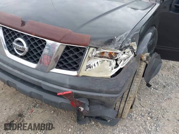 2008 Nissan Frontier Nismo z VIN 1N6AD07U38C440335, wystawiony jako IAAI lot #41760107 z przebiegiem 160 135 mil mil oraz . Historia ofert i sprzedaży dostępna na DreamBid. Obrazek 6.