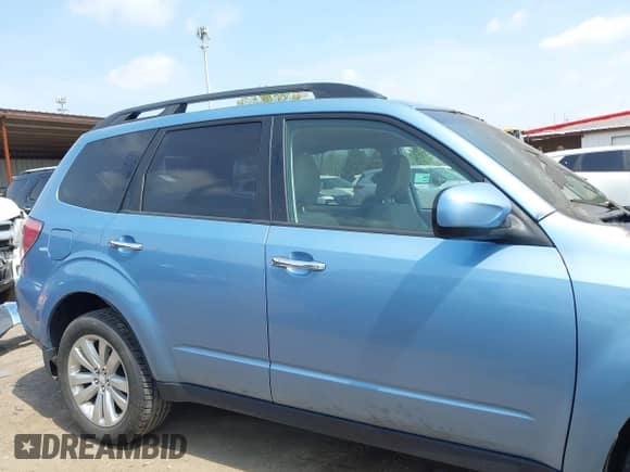 2012 Subaru Forester X Premium z VIN JF2SHADC1CG405759, wystawiony jako IAAI lot #42125357 z przebiegiem Nie podano mil oraz . Historia ofert i sprzedaży dostępna na DreamBid. Obrazek 14.