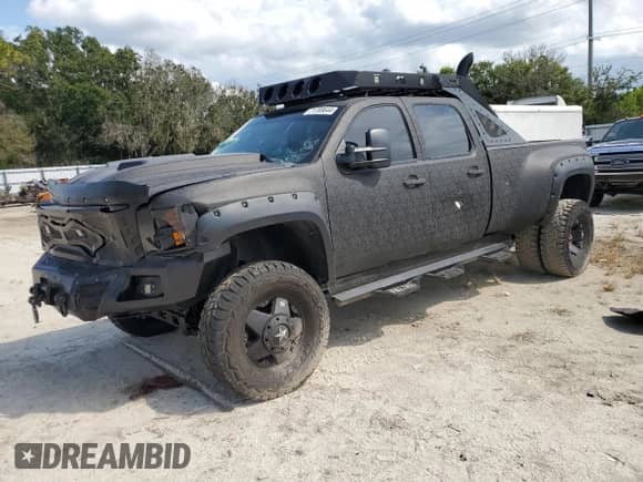 2010 Chevrolet Silverado 3500 с VIN 1GC7KZB64AF133938, выставлен на аукционе Copart как лот 71769644 с пробегом 314 748 миль миль и Списание • Salvage title. История ставок и продаж доступна на DreamBid. Изображение 1.