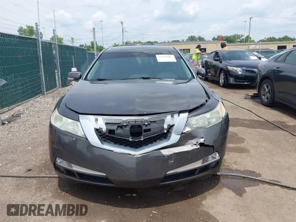 2011 Acura TL with VIN 19UUA8F2XBA001693, listed as a IAAI auction lot 42559482 with 171,800 mi miles and . Bid and sale history available at DreamBid. Image 13.