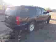 2008 Chevrolet Suburban LTZ z VIN 3GNFK16398G157049, wystawiony jako IAAI lot #43479350 z przebiegiem 147 963 mil mil oraz . Historia ofert i sprzedaży dostępna na DreamBid. Obrazek 4.