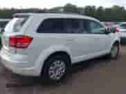 2017 Dodge Journey SE z VIN 3C4PDCAB5HT709512, wystawiony jako IAAI lot #43389373 z przebiegiem 188 104 mil mil oraz . Historia ofert i sprzedaży dostępna na DreamBid. Obrazek 4.