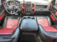 2014 Ram 1500 Tradesman z VIN 1C6RR6FT7ES180081, wystawiony jako Copart lot #58917774 z przebiegiem 139 330 mil mil oraz Szkoda całkowita • Salvage title. Historia ofert i sprzedaży dostępna na DreamBid. Obrazek 8.