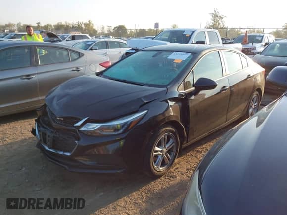2018 Chevrolet Cruze LT с VIN 1G1BE5SM0J7166981, выставлен на аукционе IAAI как лот 43251927 с пробегом 102 784 миль миль и . История ставок и продаж доступна на DreamBid. Изображение 2.