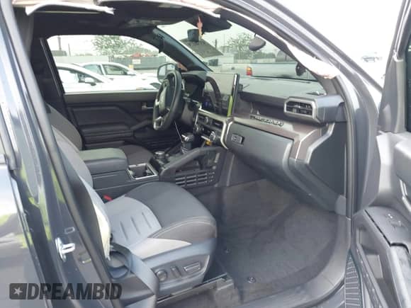 2024 Toyota Tacoma TRD Off Road с VIN 3TMLB5JN6RM051513, выставлен на аукционе IAAI как лот 43140179 с пробегом 13 703 миль миль и . История ставок и продаж доступна на DreamBid. Изображение 5.