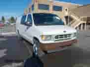 2002 Ford Econoline Cargo z VIN 1FTNS24L32HA62268, wystawiony jako IAAI lot #40979982 z przebiegiem 37 466 mil mil oraz . Historia ofert i sprzedaży dostępna na DreamBid. Obrazek 1.