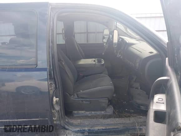 2008 Chevrolet Silverado 1500 LTZ with VIN 3GCEK13348G273770, listed as a IAAI auction lot 43038474 with 221,805 mi miles and . Bid and sale history available at DreamBid. Image 5.