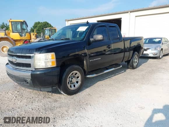 2007 Chevrolet Silverado 1500 1LT with VIN 1GCEC19C57Z507403, listed as a IAAI auction lot 42646577 with 240,835 mi miles and . Bid and sale history available at DreamBid. Image 17.