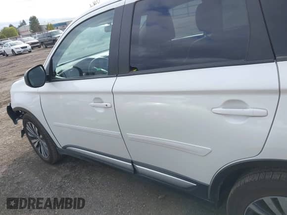 2020 Mitsubishi Outlander ES с VIN JA4AZ3A33LZ039132, выставлен на аукционе IAAI как лот 43420921 с пробегом 59 095 миль миль и . История ставок и продаж доступна на DreamBid. Изображение 14.