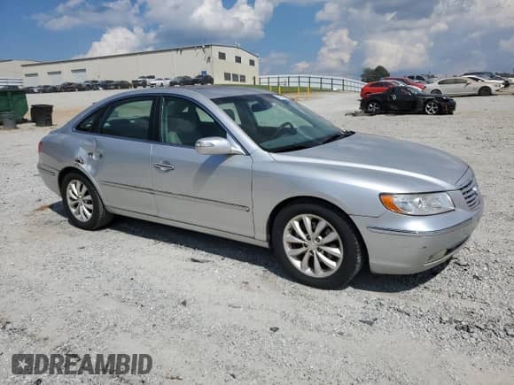 2008 Hyundai Azera Limited z VIN KMHFC46F08A319260, wystawiony jako Copart lot #70887225 z przebiegiem 76 313 mil mil oraz Szkoda całkowita • Salvage title. Historia ofert i sprzedaży dostępna na DreamBid. Obrazek 4.