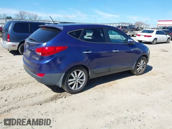 2012 Hyundai Tucson GLS with VIN KM8JU3AC9CU530253, listed as a IAAI auction lot 41677093 with 203,025 mi miles and . Bid and sale history available at DreamBid. Image 4.