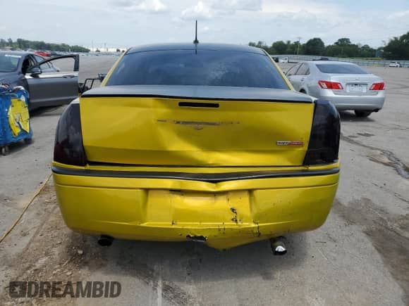 2008 Chrysler 300 C Hemi z VIN 2C3LA63H98H312599, wystawiony jako Copart lot #66863455 z przebiegiem 203 081 mil mil oraz Czysty tytuł • Clean title. Historia ofert i sprzedaży dostępna na DreamBid. Obrazek 6.