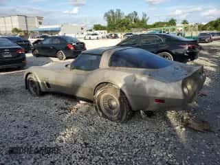 1982 Chevrolet Corvette с VIN 1AY0785C5123933, выставлен на аукционе Copart как лот 77579274 с пробегом 306 416 миль миль и Чистый • Clean title. История ставок и продаж доступна на DreamBid. Изображение 2.