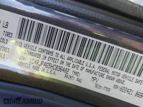 2017 Jeep Grand Cherokee Laredo z VIN 1C4RJFAG5HC836402, wystawiony jako IAAI lot #41209574 z przebiegiem 58 875 mil mil oraz . Historia ofert i sprzedaży dostępna na DreamBid. Obrazek 9.