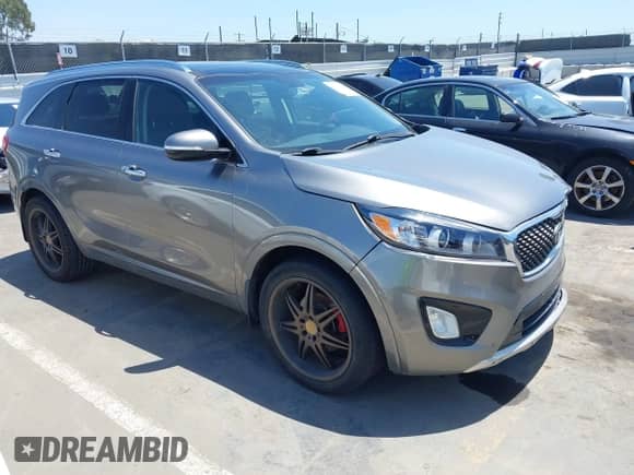 2016 Kia Sorento SXL with VIN 5XYPK4A56GG046026, listed as a IAAI auction lot 42171029 with 184,461 mi miles and . Bid and sale history available at DreamBid. Image 1.