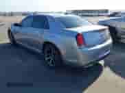 2015 Chrysler 300 S с VIN 2C3CCABGXFH853521, выставлен на аукционе IAAI как лот 42683181 с пробегом 138 085 миль миль и . История ставок и продаж доступна на DreamBid. Изображение 3.