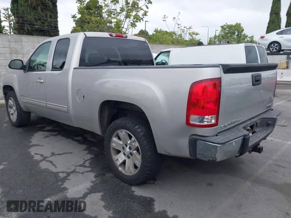 2008 GMC Sierra 1500 SLE1 с VIN 2GTEC19J881242095, выставлен на аукционе IAAI как лот 42171282 с пробегом 292 427 миль миль и . История ставок и продаж доступна на DreamBid. Изображение 3.