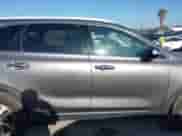 2017 Kia Sorento EX с VIN 5XYPH4A14HG276323, выставлен на аукционе IAAI как лот 42509763 с пробегом 102 510 миль миль и . История ставок и продаж доступна на DreamBid. Изображение 14.