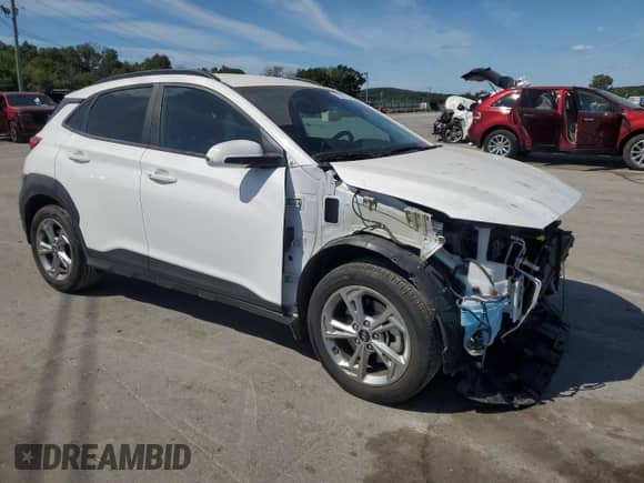 2022 Hyundai Kona SEL с VIN KM8K6CAB5NU923322, выставлен на аукционе Copart как лот 70347175 с пробегом 32 390 миль миль и Списание • Salvage title. История ставок и продаж доступна на DreamBid. Изображение 4.