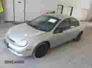 2000 Dodge Neon Highline z VIN 1B3ES46C3YD810978, wystawiony jako IAAI lot #42736464 z przebiegiem 140 712 mil mil oraz . Historia ofert i sprzedaży dostępna na DreamBid. Obrazek 2.